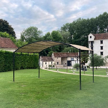Moulin De Moulignon B&B Messy Luaran gambar