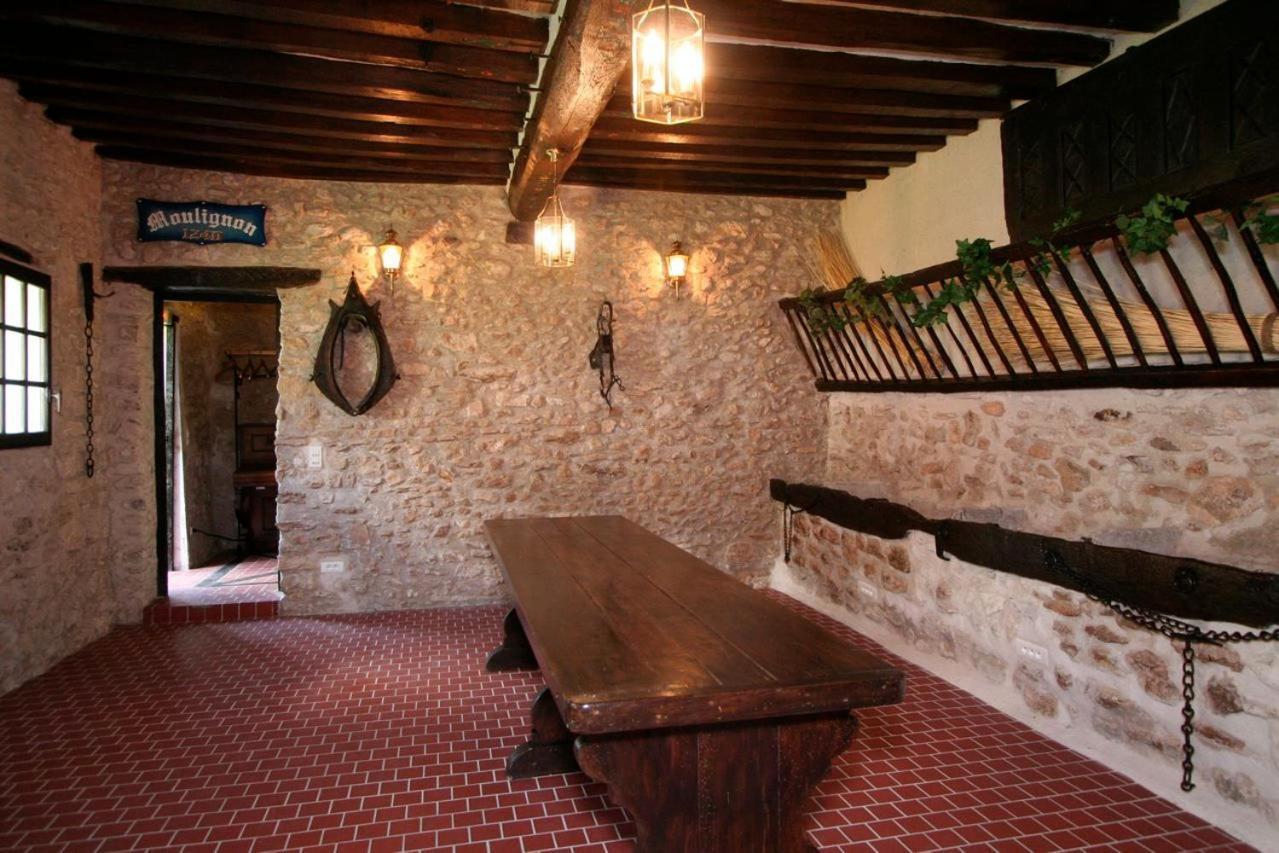 Moulin De Moulignon B&B Messy Luaran gambar